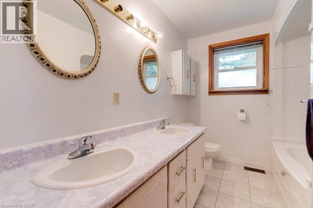 595 Green Mountain Road E, Stoney Creek, Ontario  L8J 2Z7 - Photo 23 - 40764681