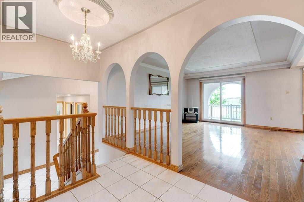 595 Green Mountain Road E, Stoney Creek, Ontario  L8J 2Z7 - Photo 11 - 40764681