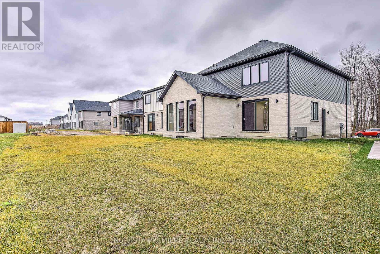 2228 Saddlerock Avenue, London North (North S), Ontario  N6G 3X3 - Photo 47 - X12377554
