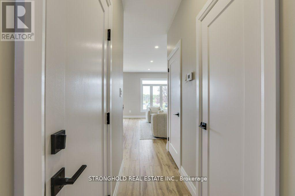 1770 Finley Crescent, London North, Ontario  N6H 5M5 - Photo 14 - X12377587