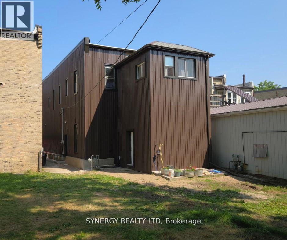 3229 River Street, Brooke-Alvinston, Ontario  N0N 1A0 - Photo 4 - X12377651