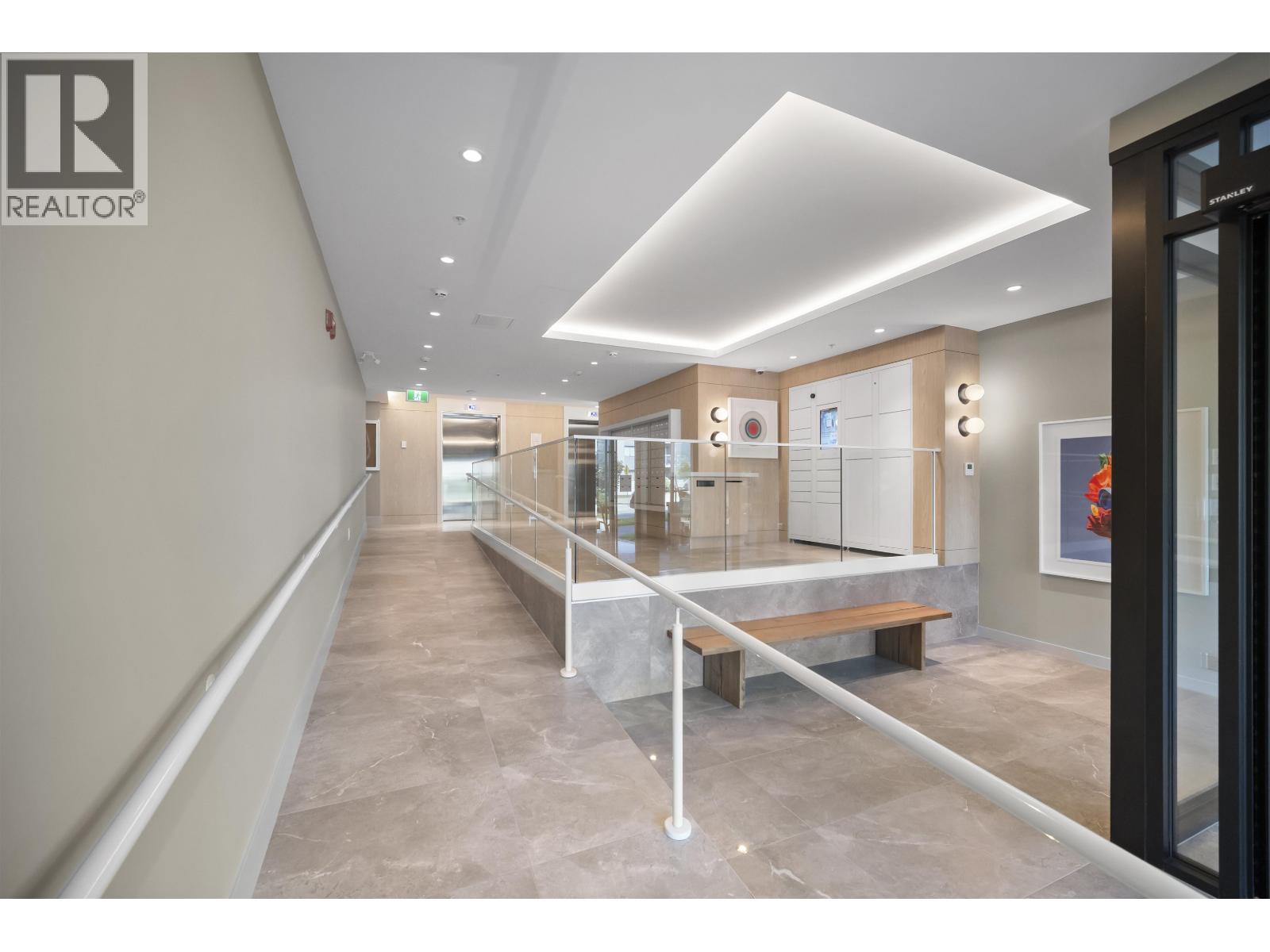 204 2015 St. Johns Street, Port Moody, British Columbia  V3H 0N5 - Photo 4 - R3039632