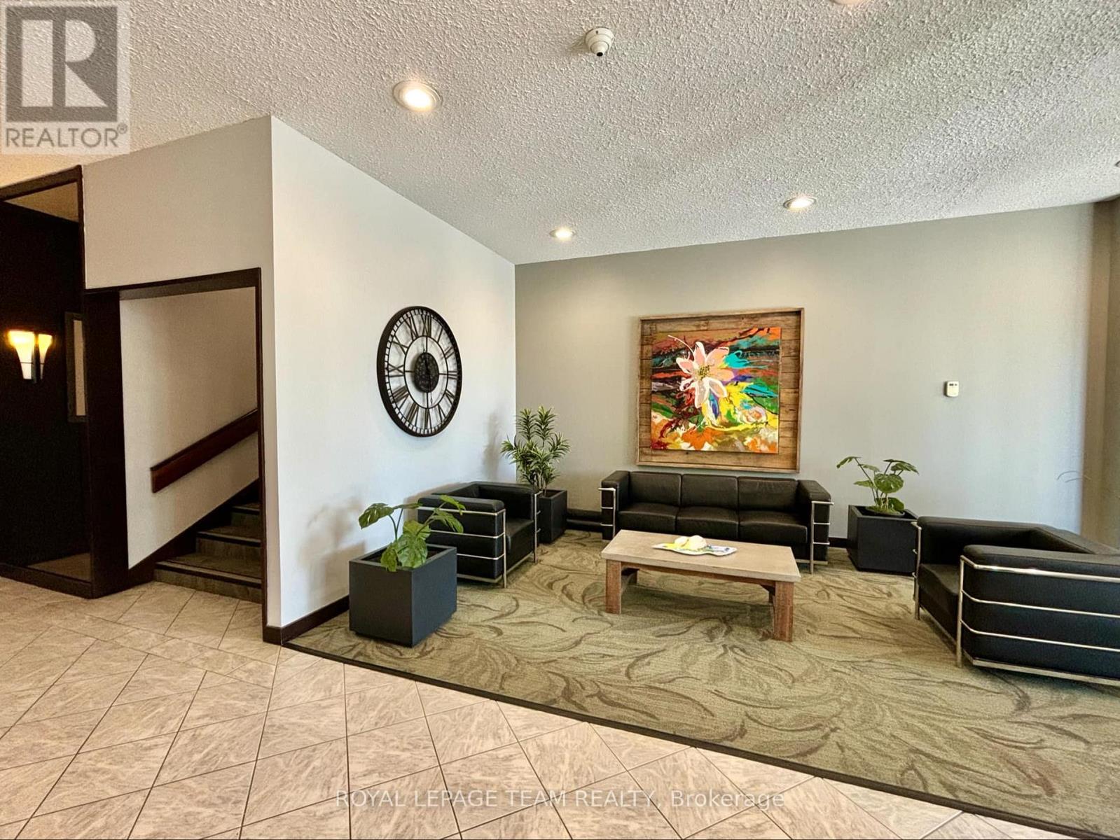 Property at 1101 - 2951 RIVERSIDE DRIVE image 2
