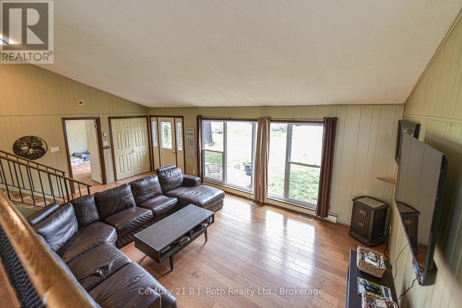 1535 15/16 Side Road E, Oro-Medonte, Ontario  L0L 1T0 - Photo 24 - S12377581