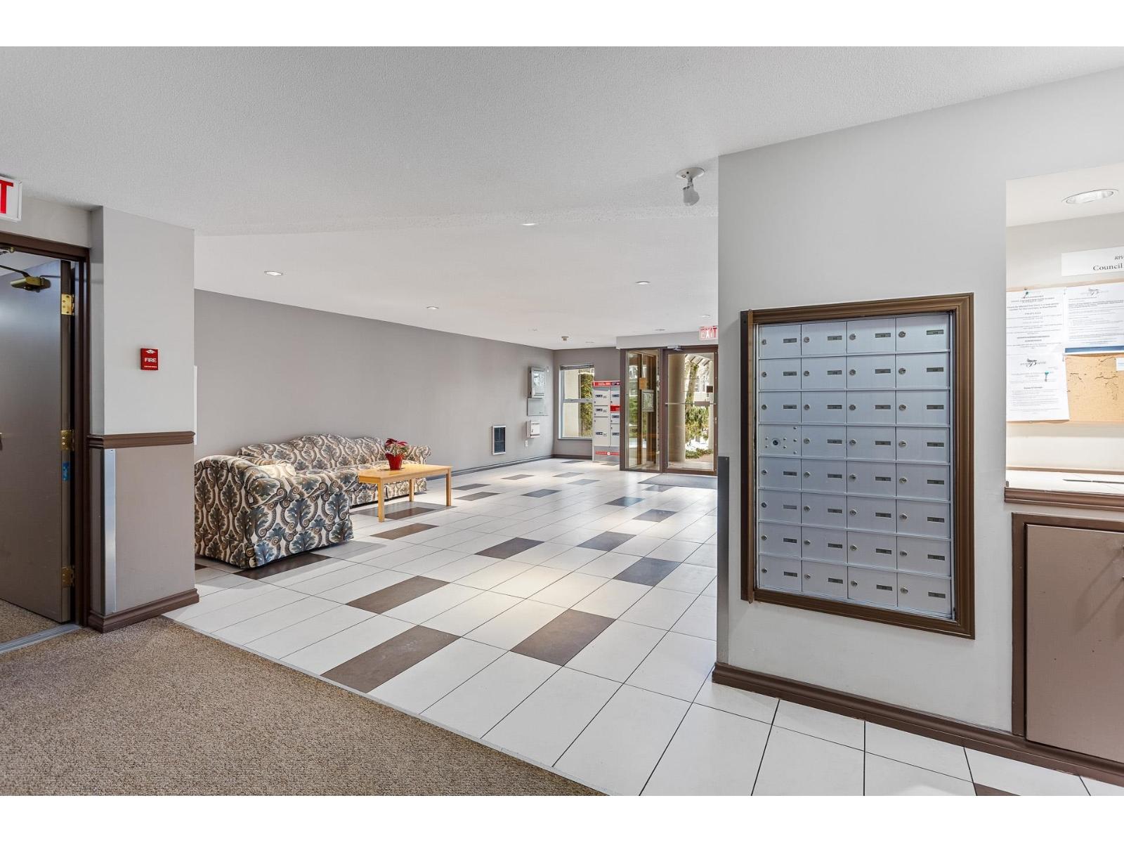 116 15110 108 Avenue, Surrey, British Columbia  V3R 0T6 - Photo 2 - R3042838
