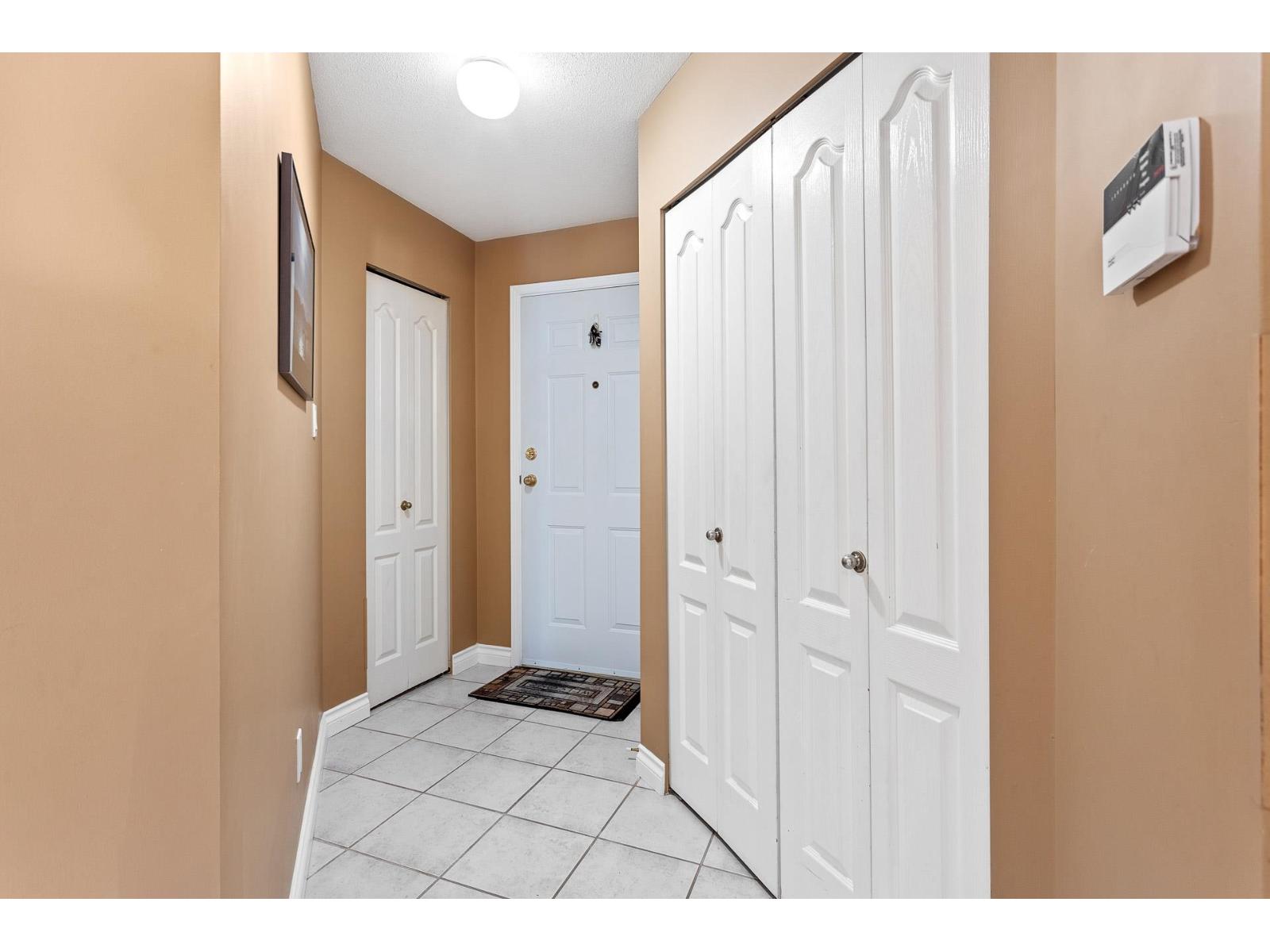 116 15110 108 Avenue, Surrey, British Columbia  V3R 0T6 - Photo 3 - R3042838
