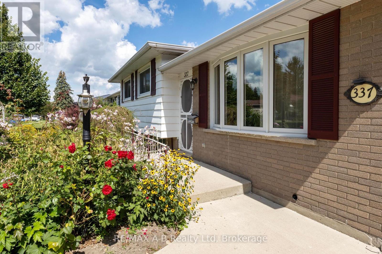 337 Willow Street, Stratford, Ontario  N5A 3B8 - Photo 4 - X12377550