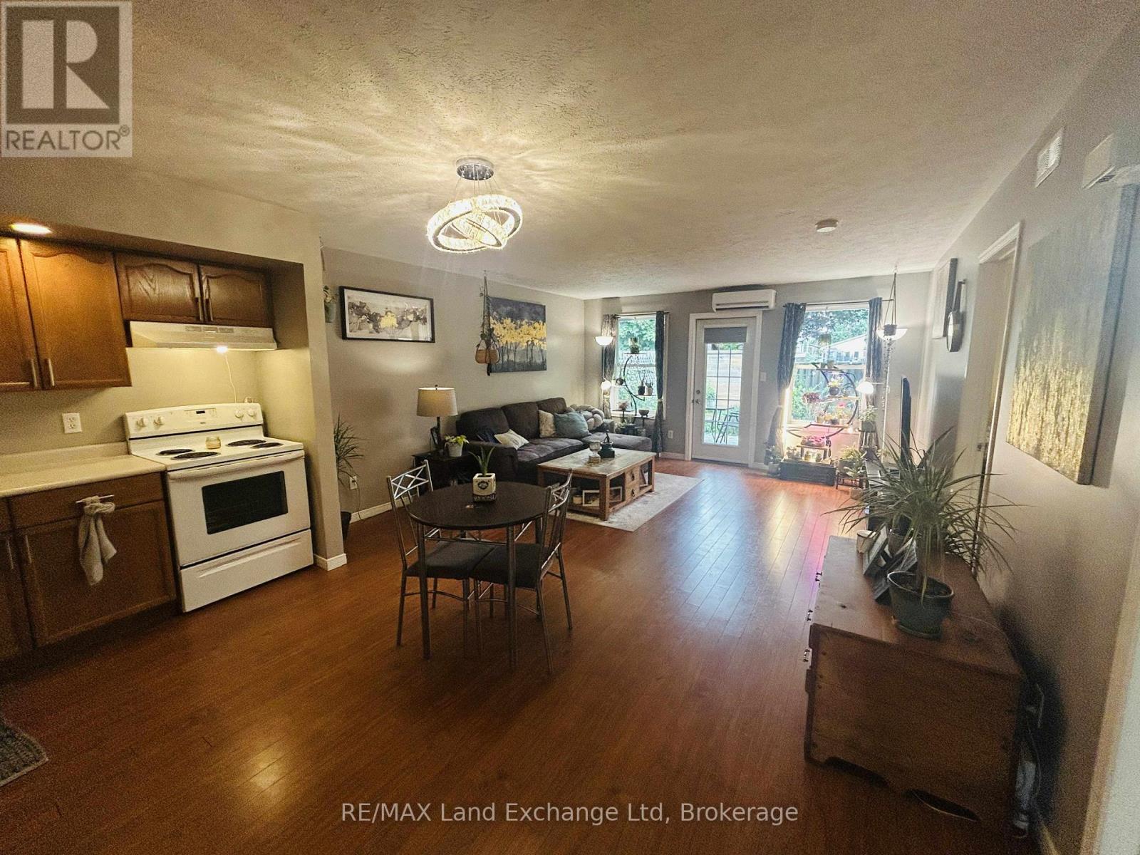 10 - 1028 Ann Street, Howick, Ontario  N0G 2X0 - Photo 4 - X12377586