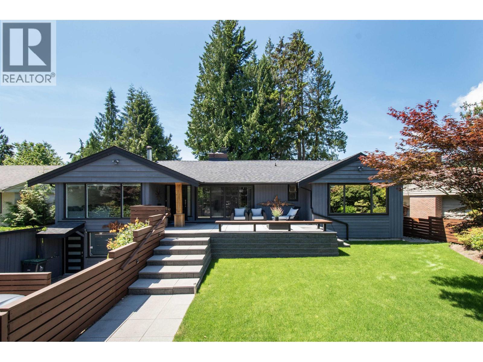 Property at 3855 HILLCREST AVENUE image 1