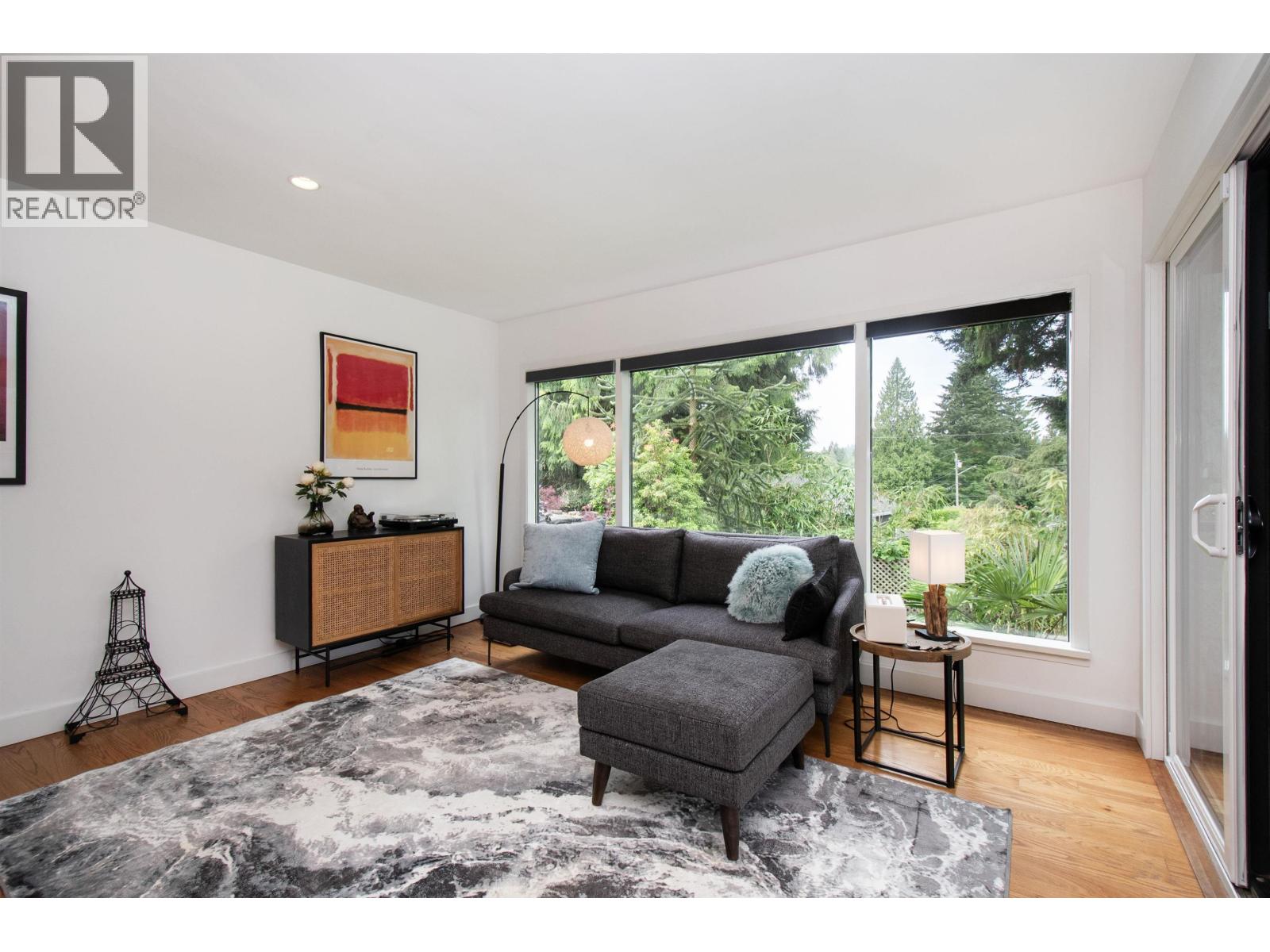 3855 Hillcrest Avenue, North Vancouver, British Columbia  V7R 4B7 - Photo 11 - R3042806
