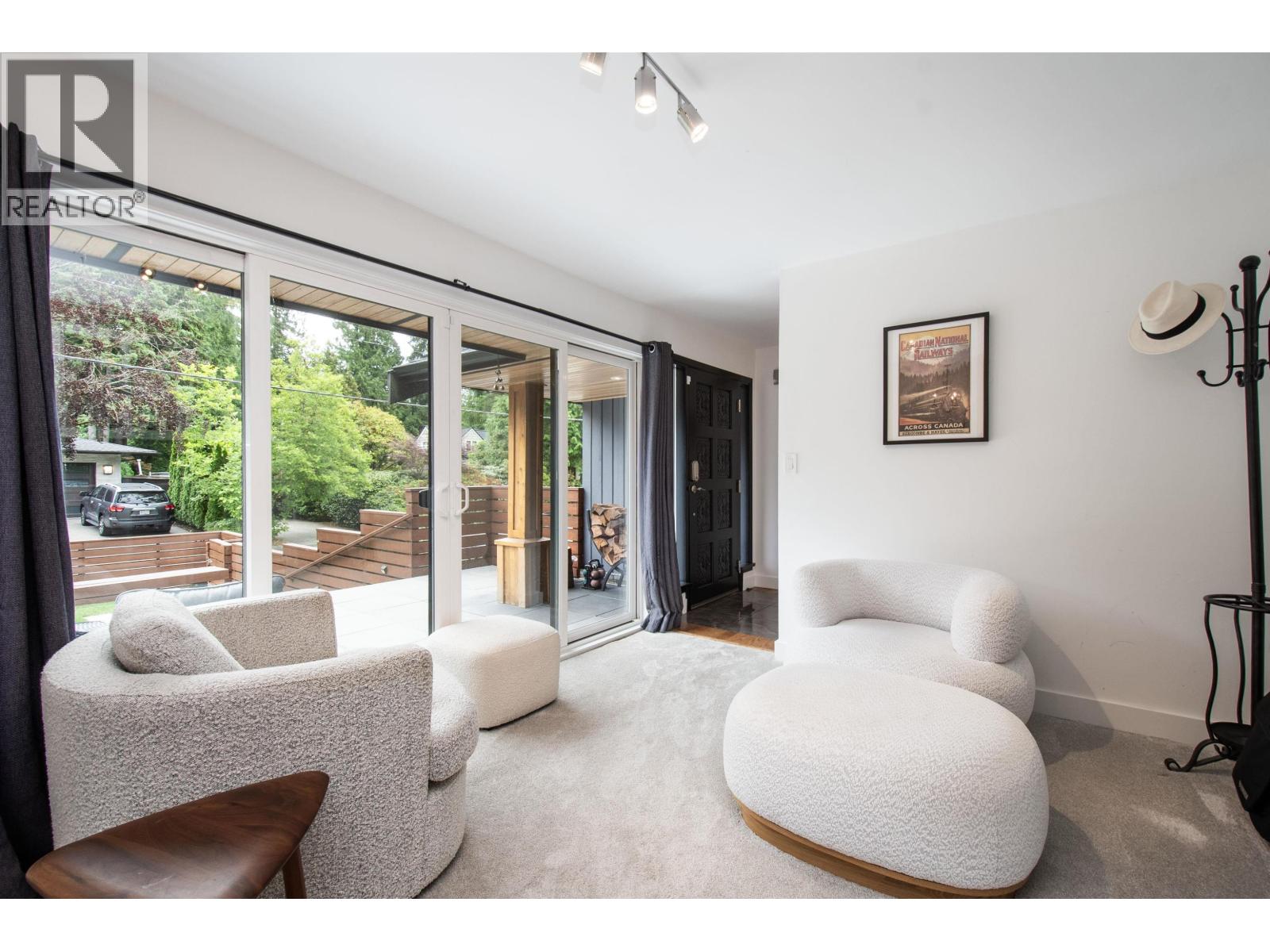 3855 Hillcrest Avenue, North Vancouver, British Columbia  V7R 4B7 - Photo 17 - R3042806