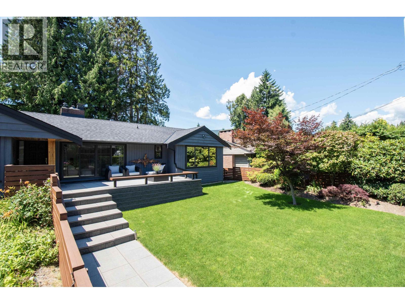 Property at 3855 HILLCREST AVENUE image 2