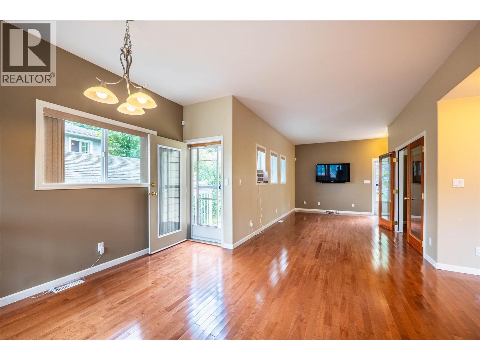 629 Johnstone Road, Nelson, British Columbia  V1L 6H8 - Photo 11 - 10360051