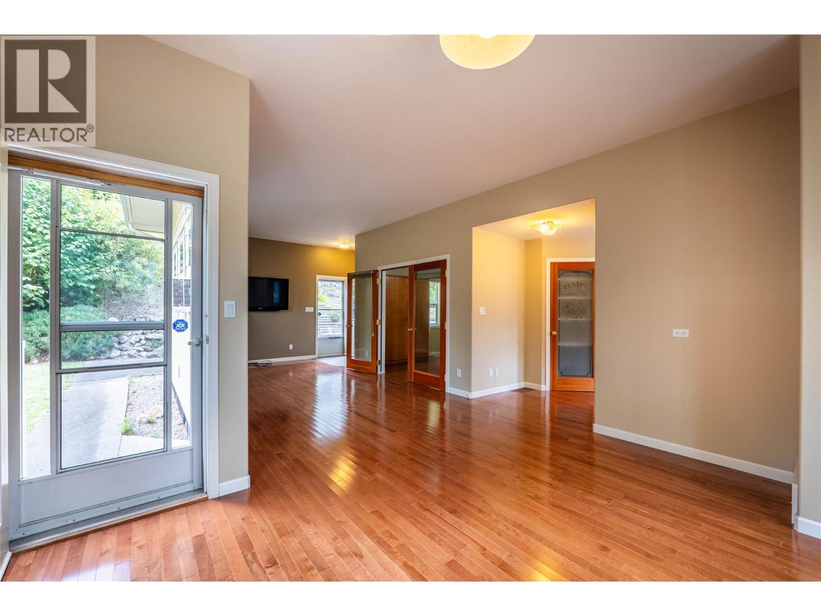 629 Johnstone Road, Nelson, British Columbia  V1L 6H8 - Photo 12 - 10360051