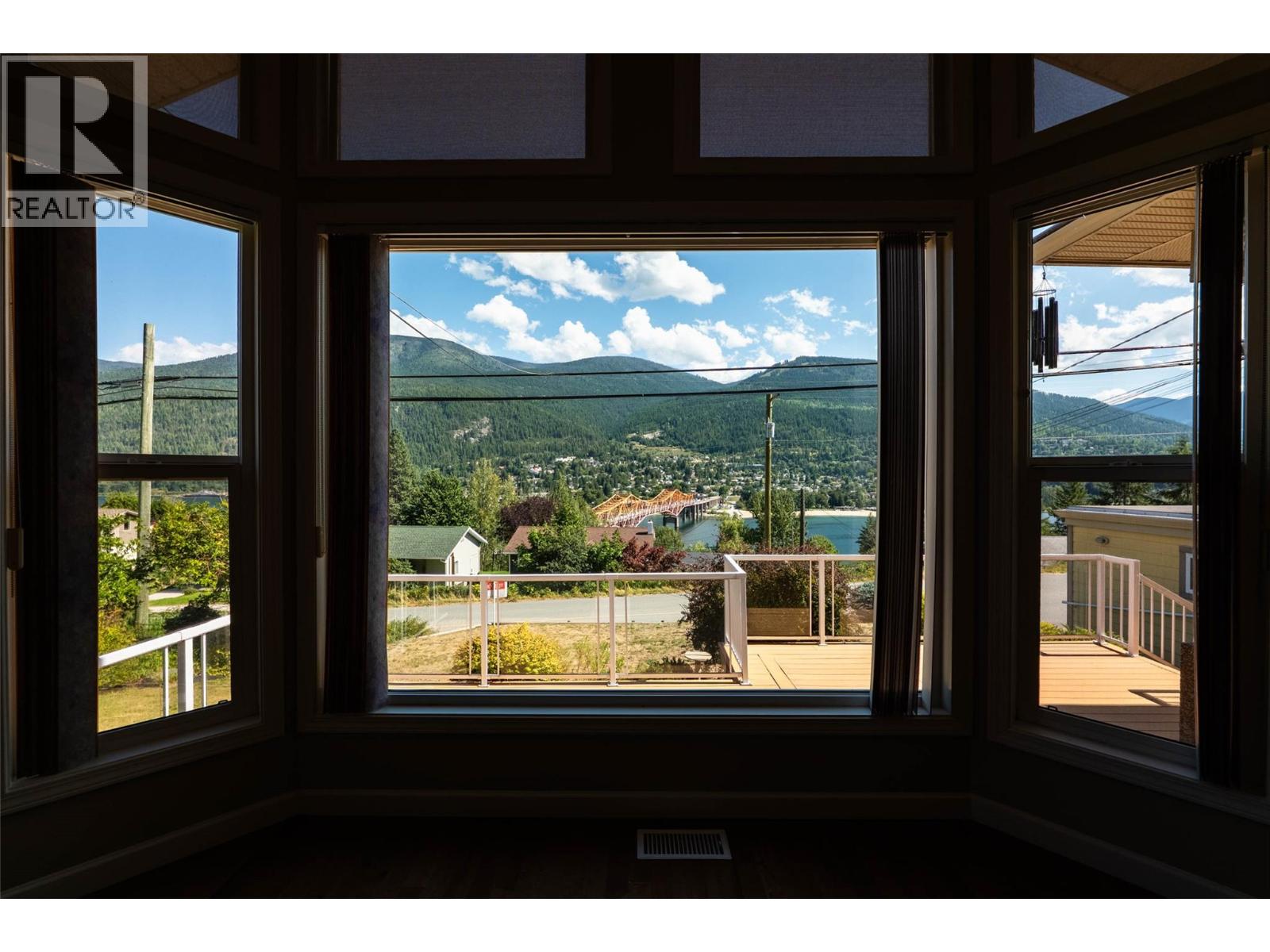 629 Johnstone Road, Nelson, British Columbia  V1L 6H8 - Photo 16 - 10360051