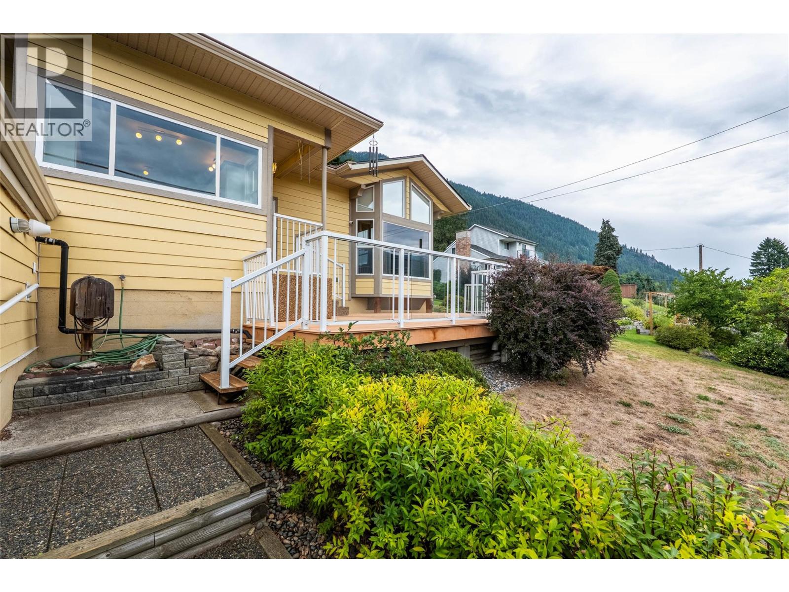 629 Johnstone Road, Nelson, British Columbia  V1L 6H8 - Photo 25 - 10360051