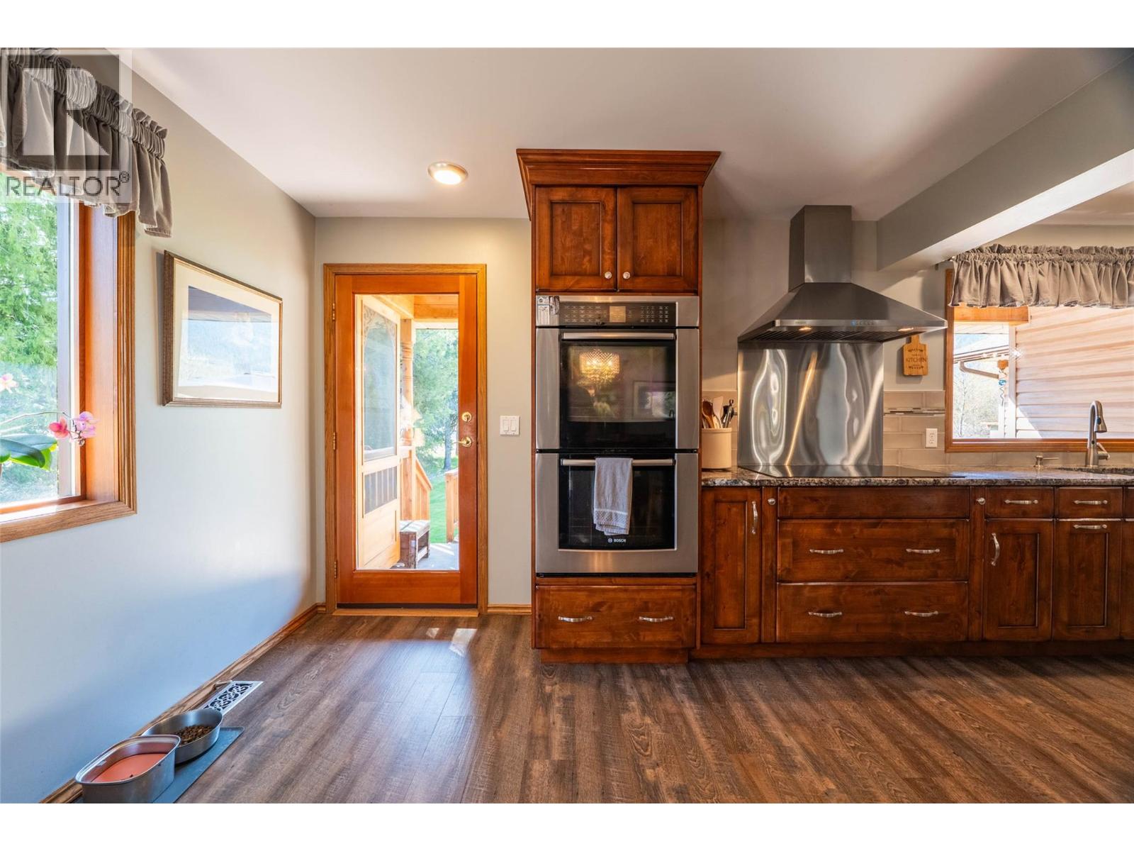 6158 Redfish Road, Nelson, British Columbia  V1L 6M9 - Photo 12 - 10360475