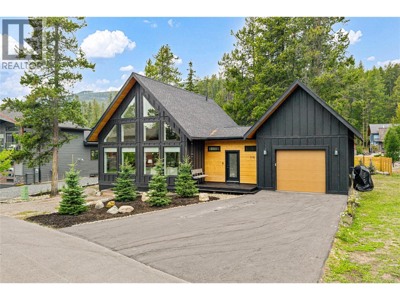 115 Dreamcatcher Way, Kimberley, British Columbia  V1A 0B2 - Photo 2 - 10361210