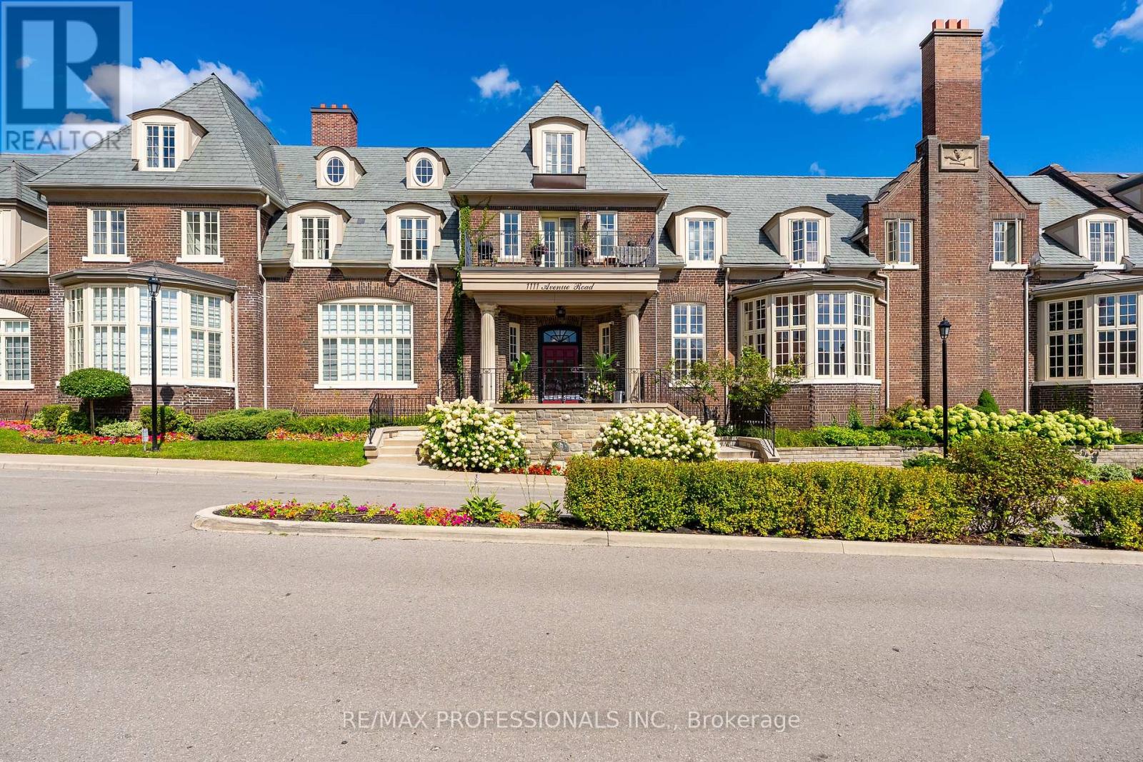 Property at 205 - 1111 AVENUE ROAD image 1
