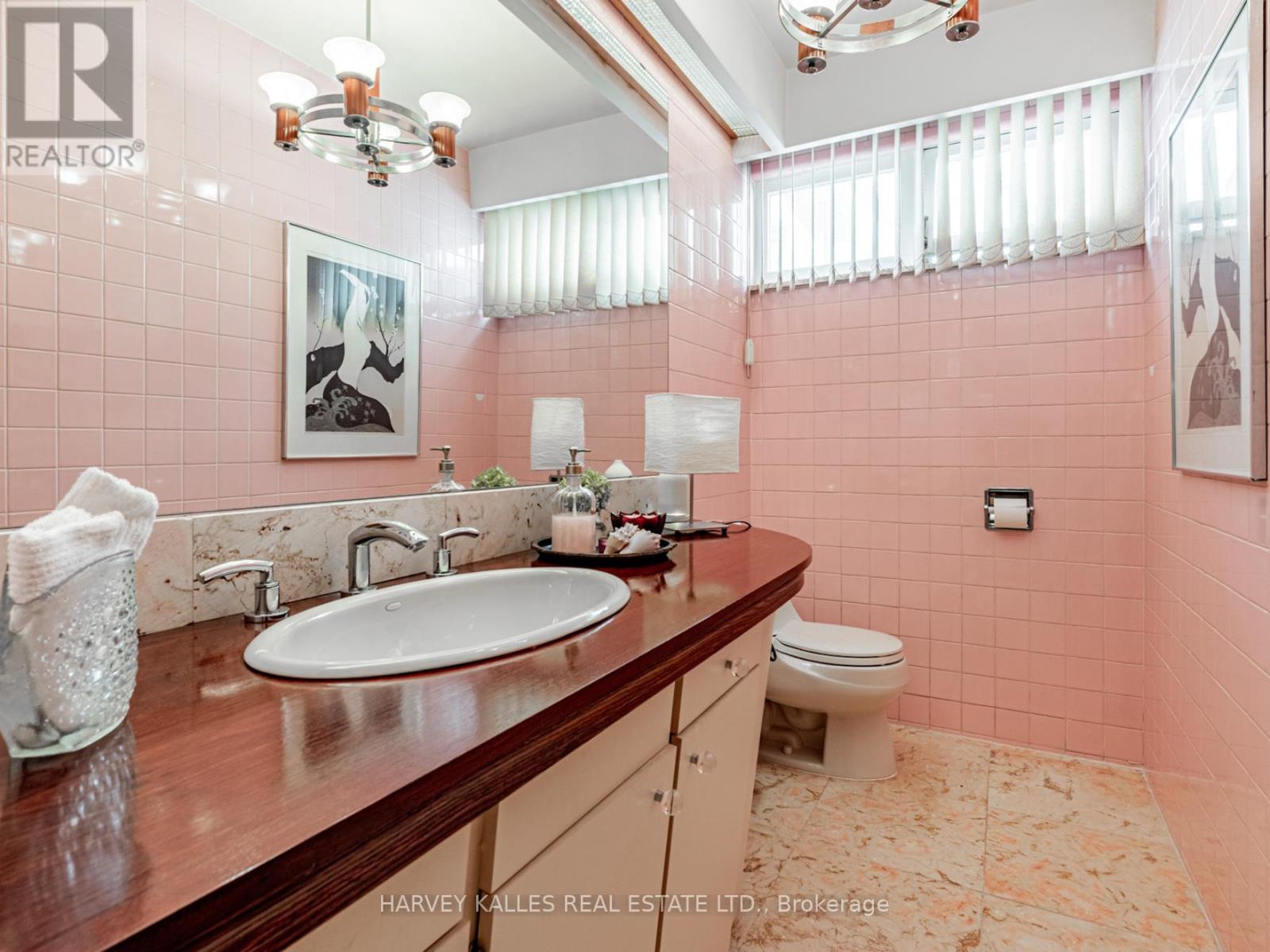 15 Ridelle Avenue, Toronto, Ontario  M6B 1H5 - Photo 13 - C12377482