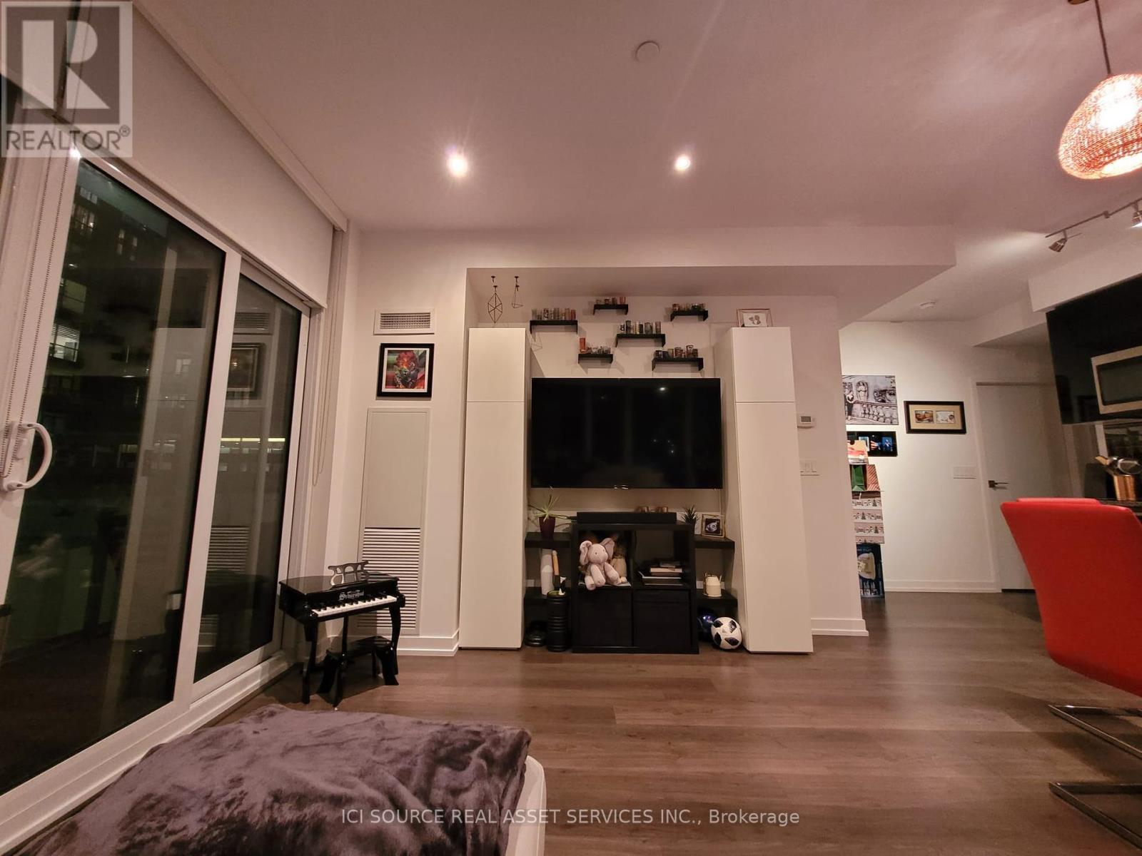 425 - 98 Lillian Street, Toronto, Ontario  L6A 3N1 - Photo 5 - C12377534