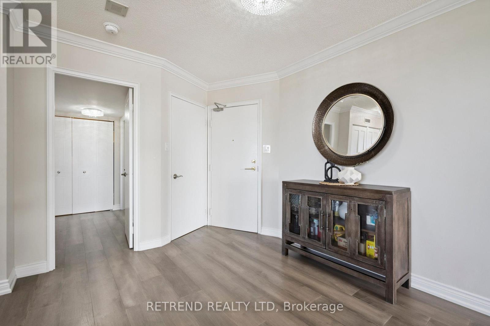 Property at 826 - 32 CLARISSA DRIVE image 2