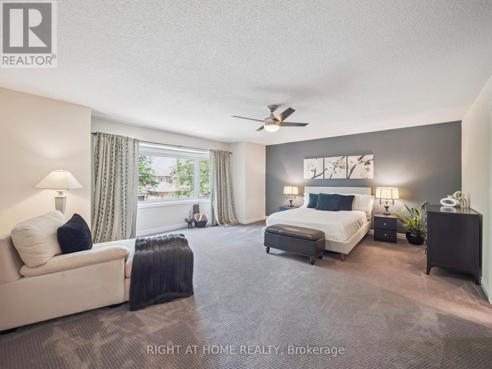 100 Carlyle Crescent, Aurora, Ontario  L4G 6P7 - Photo 22 - N12377533