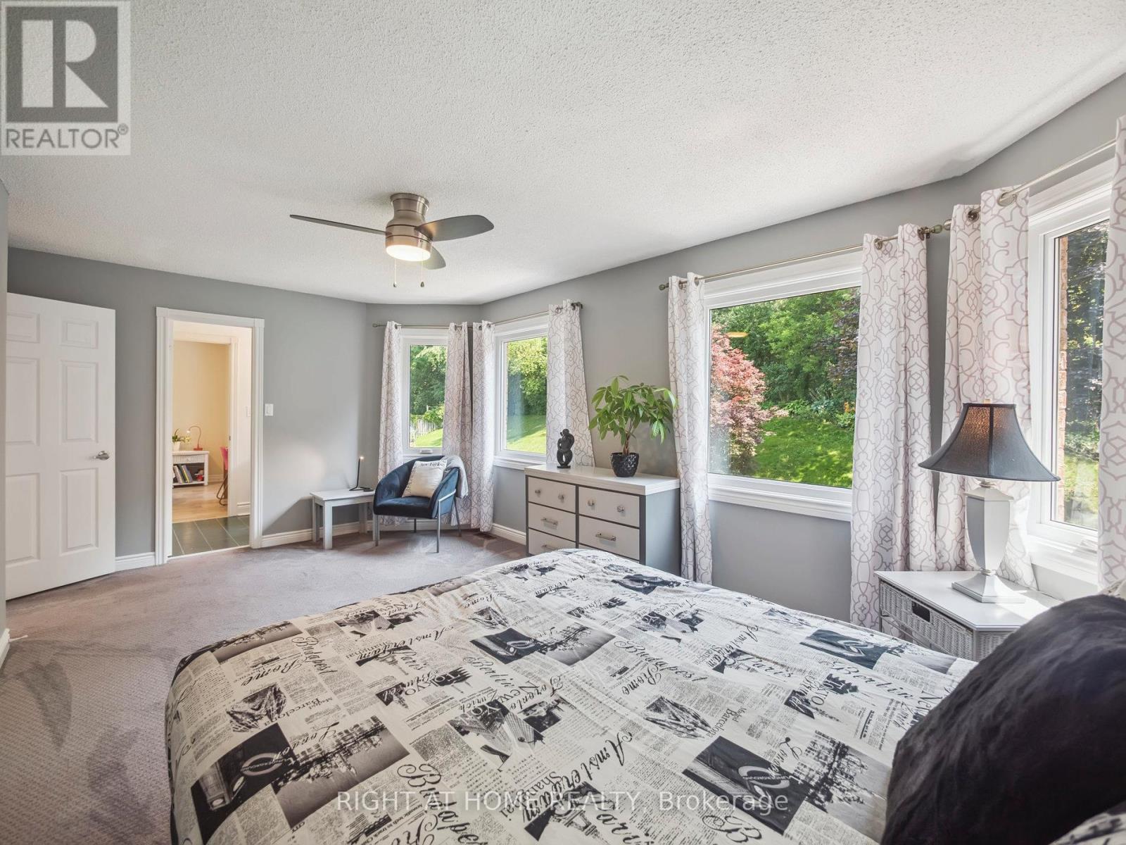 100 Carlyle Crescent, Aurora, Ontario  L4G 6P7 - Photo 29 - N12377533