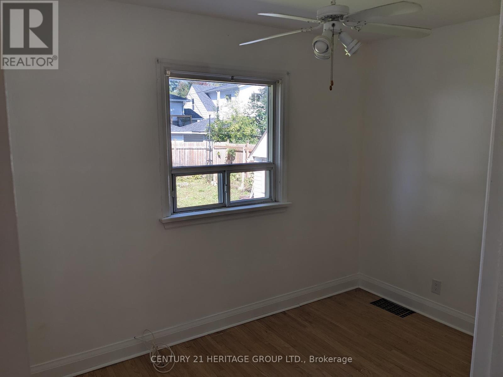 35 Argyle Avenue, Orillia, Ontario  L3V 2V5 - Photo 17 - S12377364