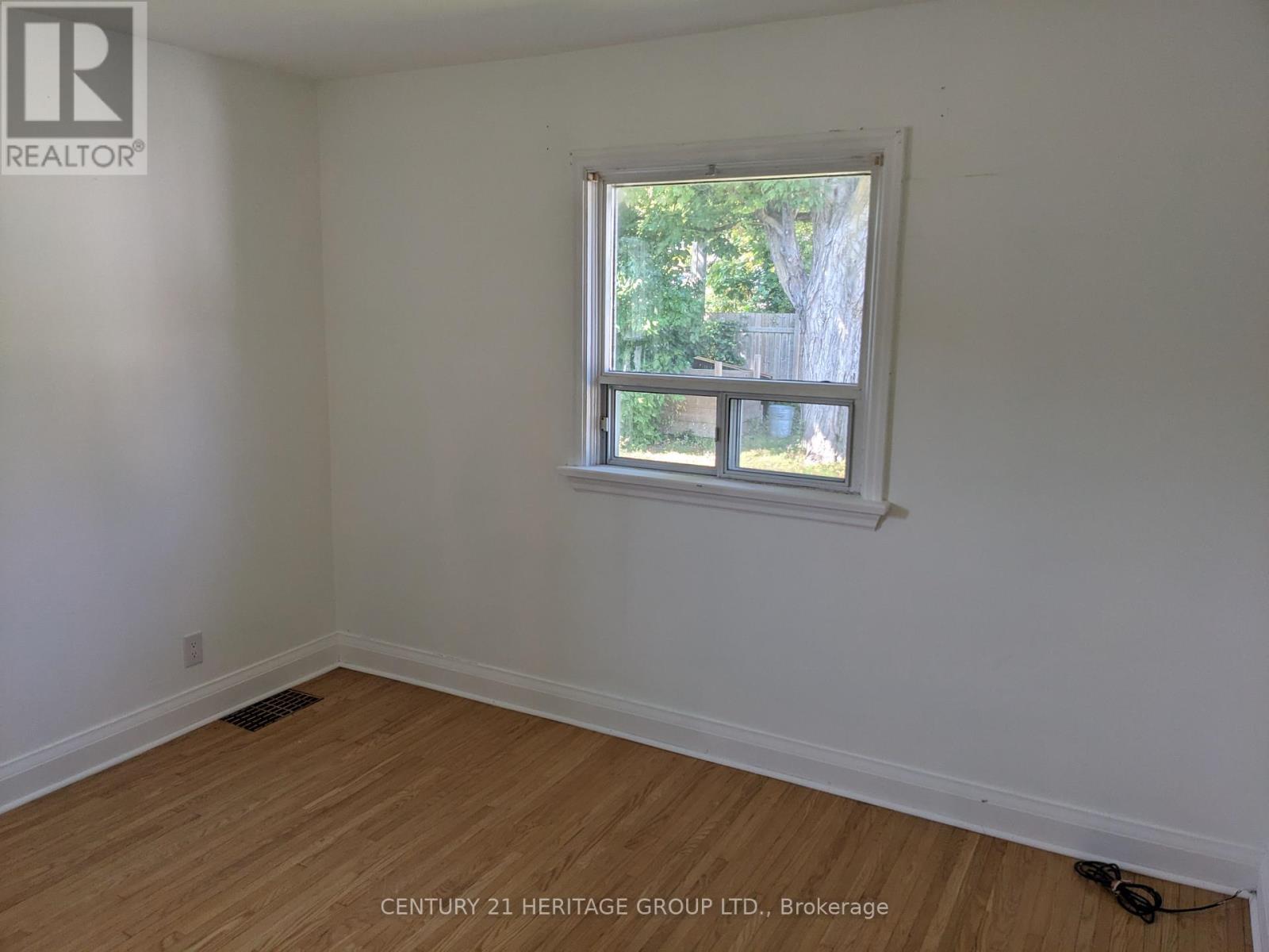 35 Argyle Avenue, Orillia, Ontario  L3V 2V5 - Photo 20 - S12377364