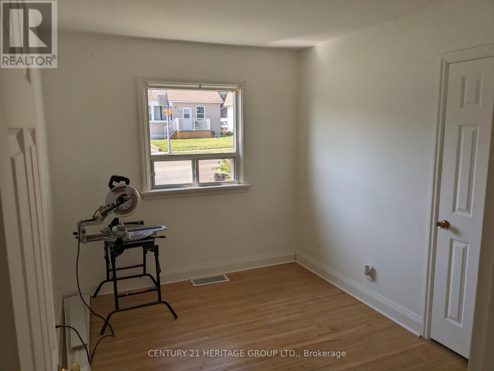 35 Argyle Avenue, Orillia, Ontario  L3V 2V5 - Photo 21 - S12377364