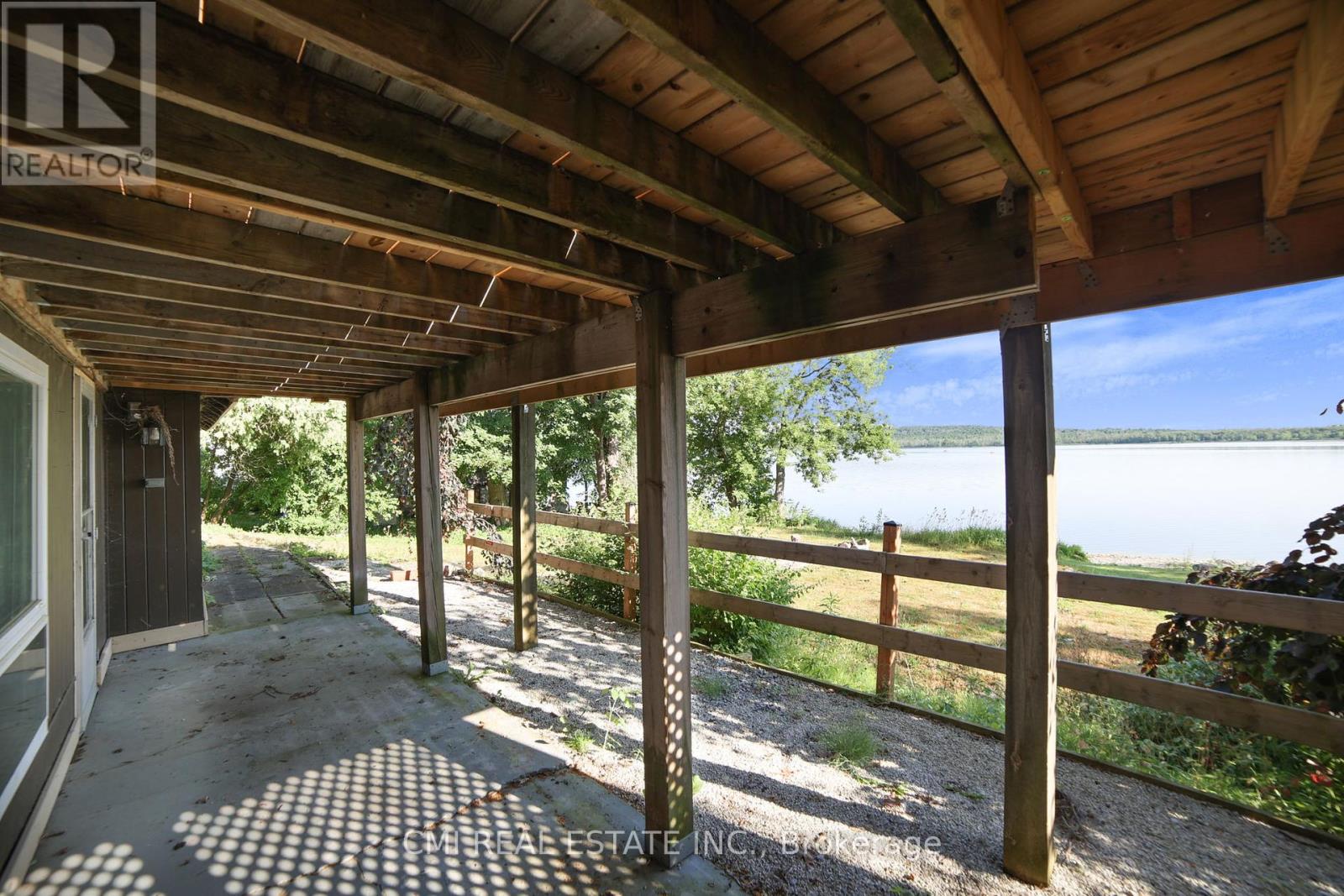 54 Little Lake Drive, Barrie (Little Lake), Ontario  L4M 7C1 - Photo 34 - S12377461