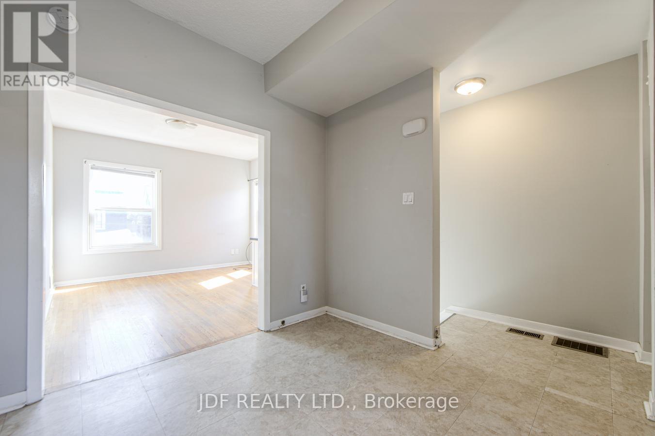 740 Lansdowne Avenue, Toronto (Dovercourt-Wallace Emerson-Junction), Ontario  M6H 3Y8 - Photo 19 - W12377335