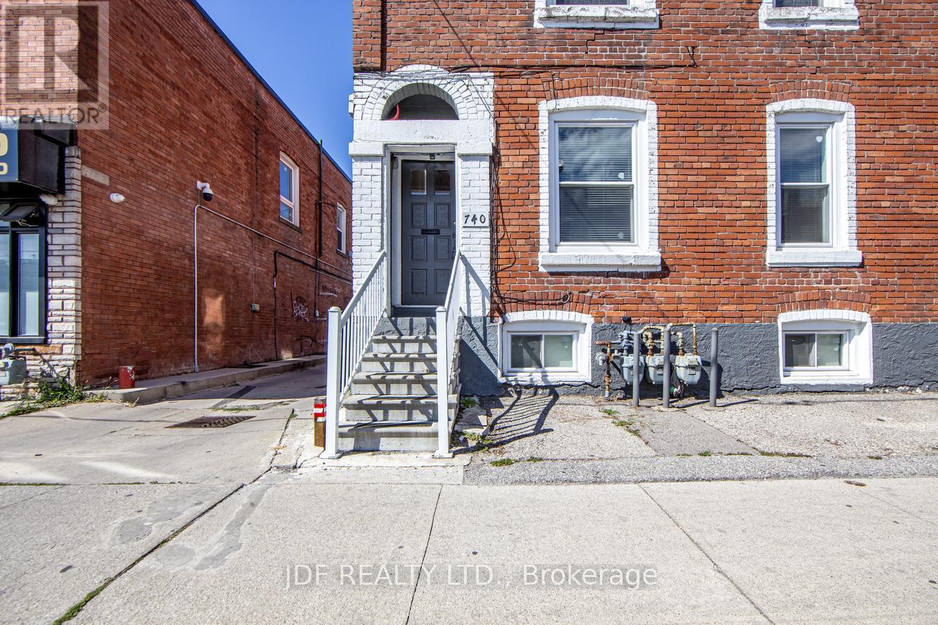 Property at 740 LANSDOWNE AVENUE image 2