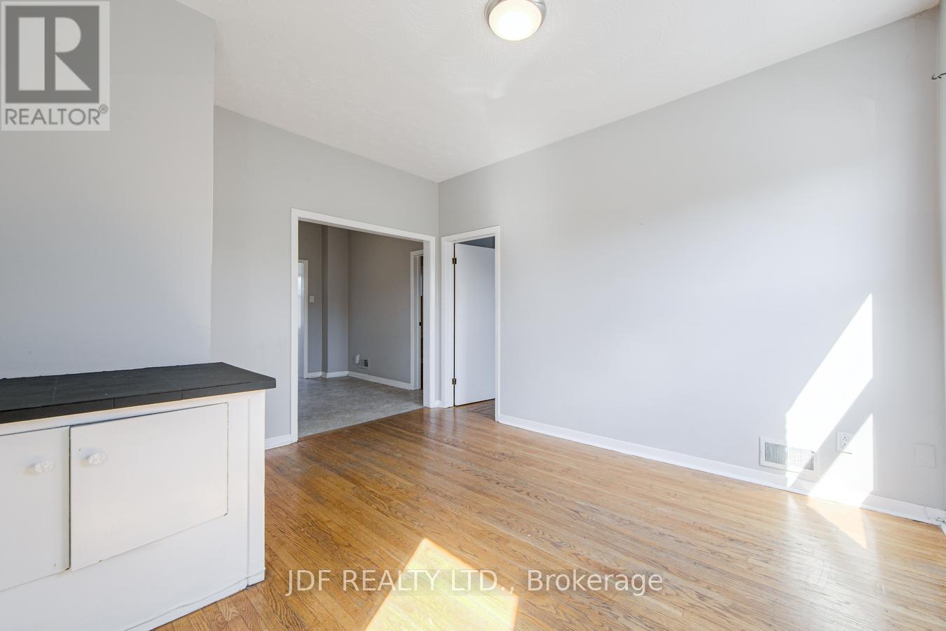 740 Lansdowne Avenue, Toronto (Dovercourt-Wallace Emerson-Junction), Ontario  M6H 3Y8 - Photo 23 - W12377335