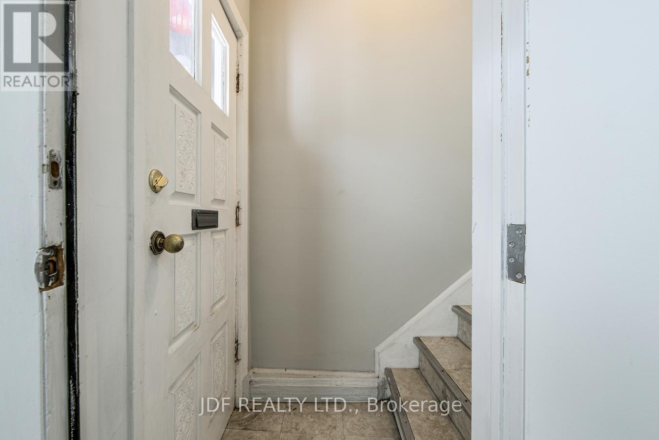 Property at 740 LANSDOWNE AVENUE image 3