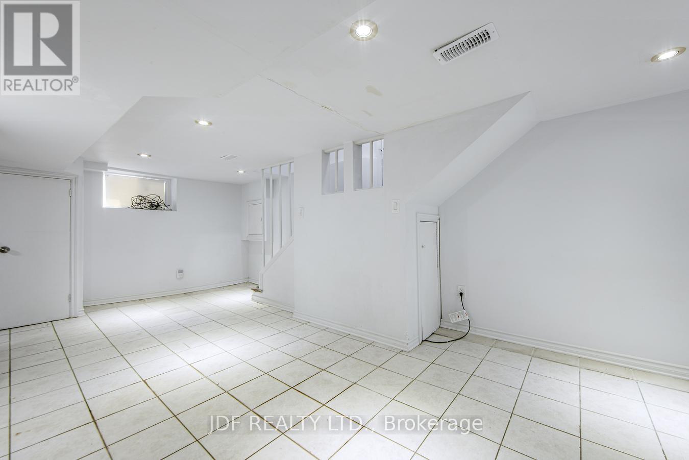 740 Lansdowne Avenue, Toronto (Dovercourt-Wallace Emerson-Junction), Ontario  M6H 3Y8 - Photo 33 - W12377335