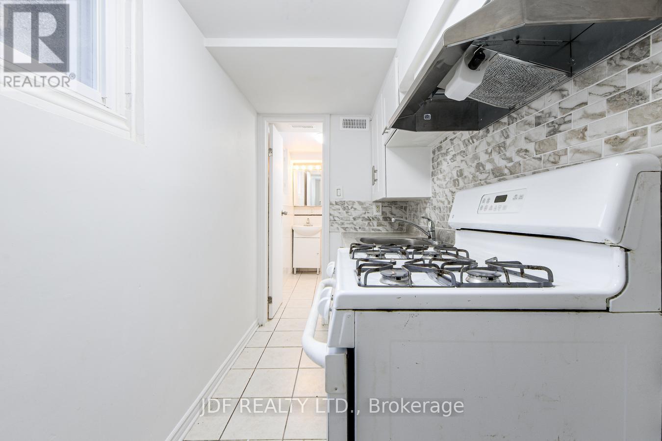 740 Lansdowne Avenue, Toronto (Dovercourt-Wallace Emerson-Junction), Ontario  M6H 3Y8 - Photo 36 - W12377335