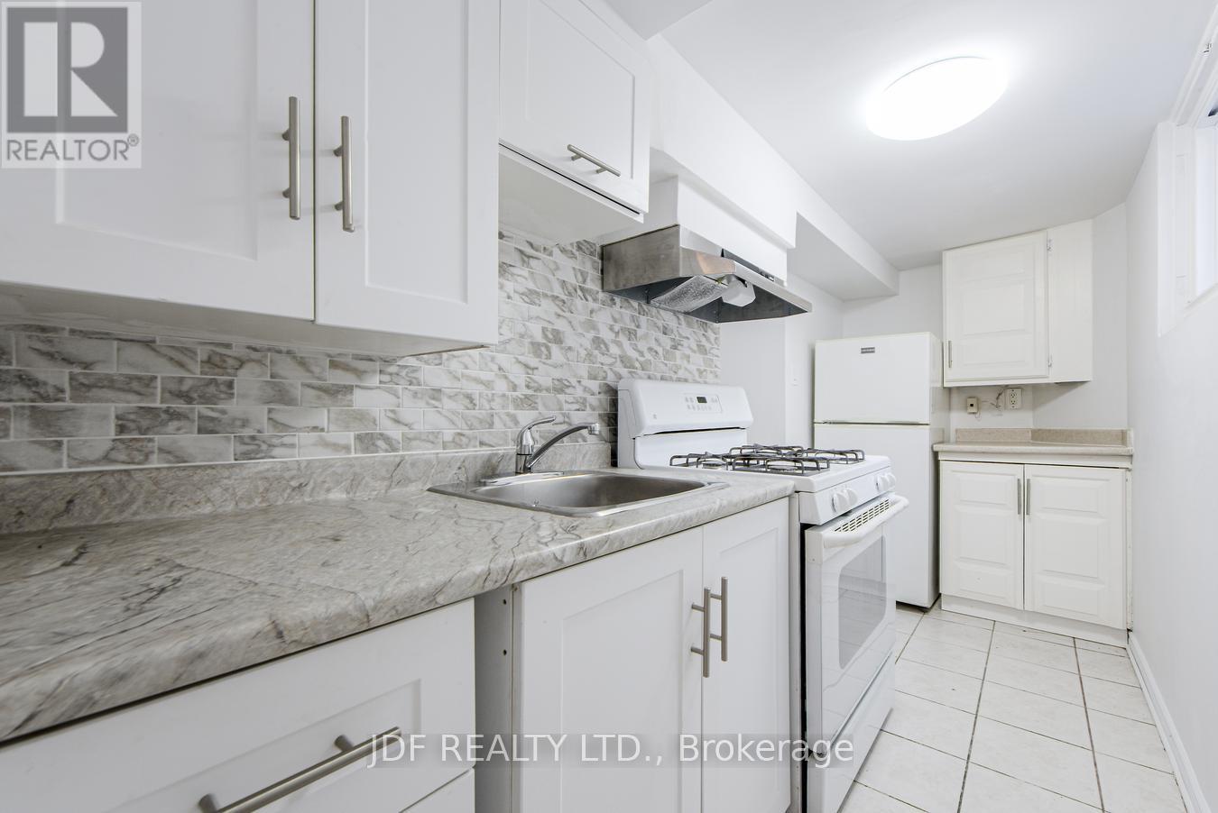 740 Lansdowne Avenue, Toronto (Dovercourt-Wallace Emerson-Junction), Ontario  M6H 3Y8 - Photo 38 - W12377335