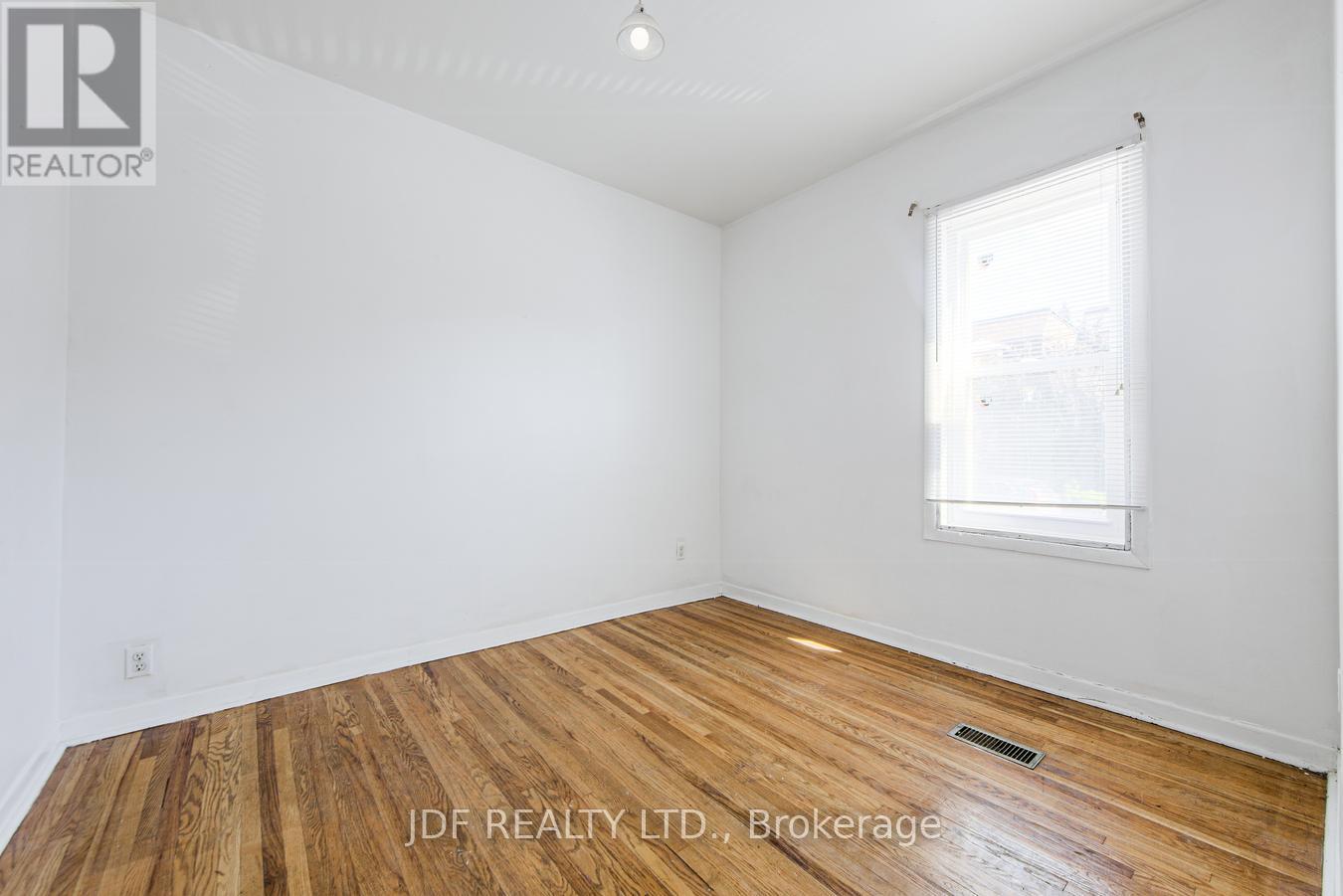 740 Lansdowne Avenue, Toronto (Dovercourt-Wallace Emerson-Junction), Ontario  M6H 3Y8 - Photo 9 - W12377335