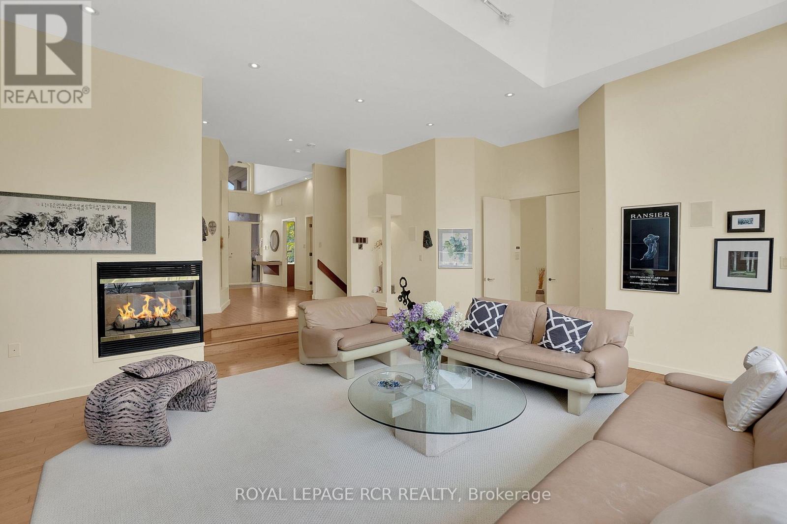 5 Woodlot Court, Caledon (Palgrave), Ontario  L7E 0C2 - Photo 12 - W12377343
