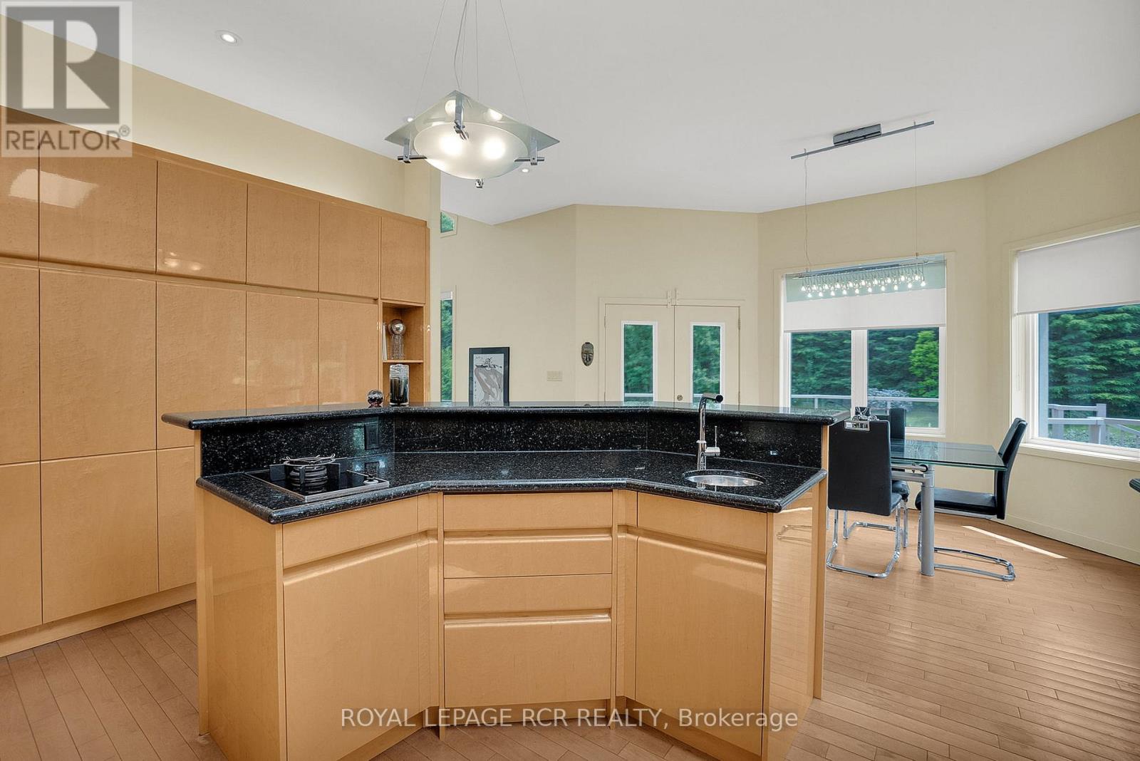 5 Woodlot Court, Caledon (Palgrave), Ontario  L7E 0C2 - Photo 13 - W12377343