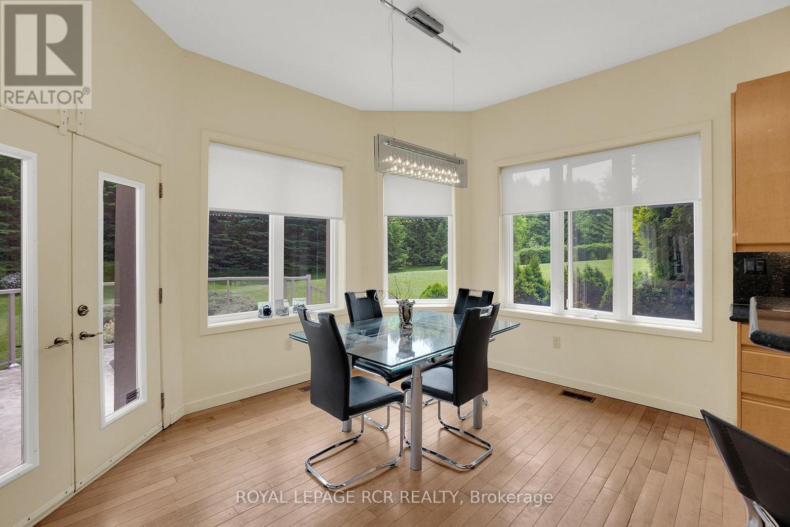 5 Woodlot Court, Caledon (Palgrave), Ontario  L7E 0C2 - Photo 16 - W12377343