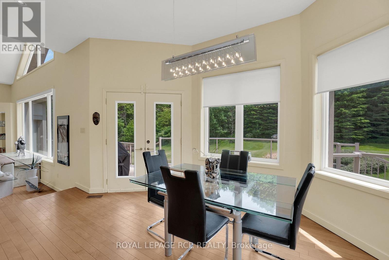 5 Woodlot Court, Caledon (Palgrave), Ontario  L7E 0C2 - Photo 17 - W12377343