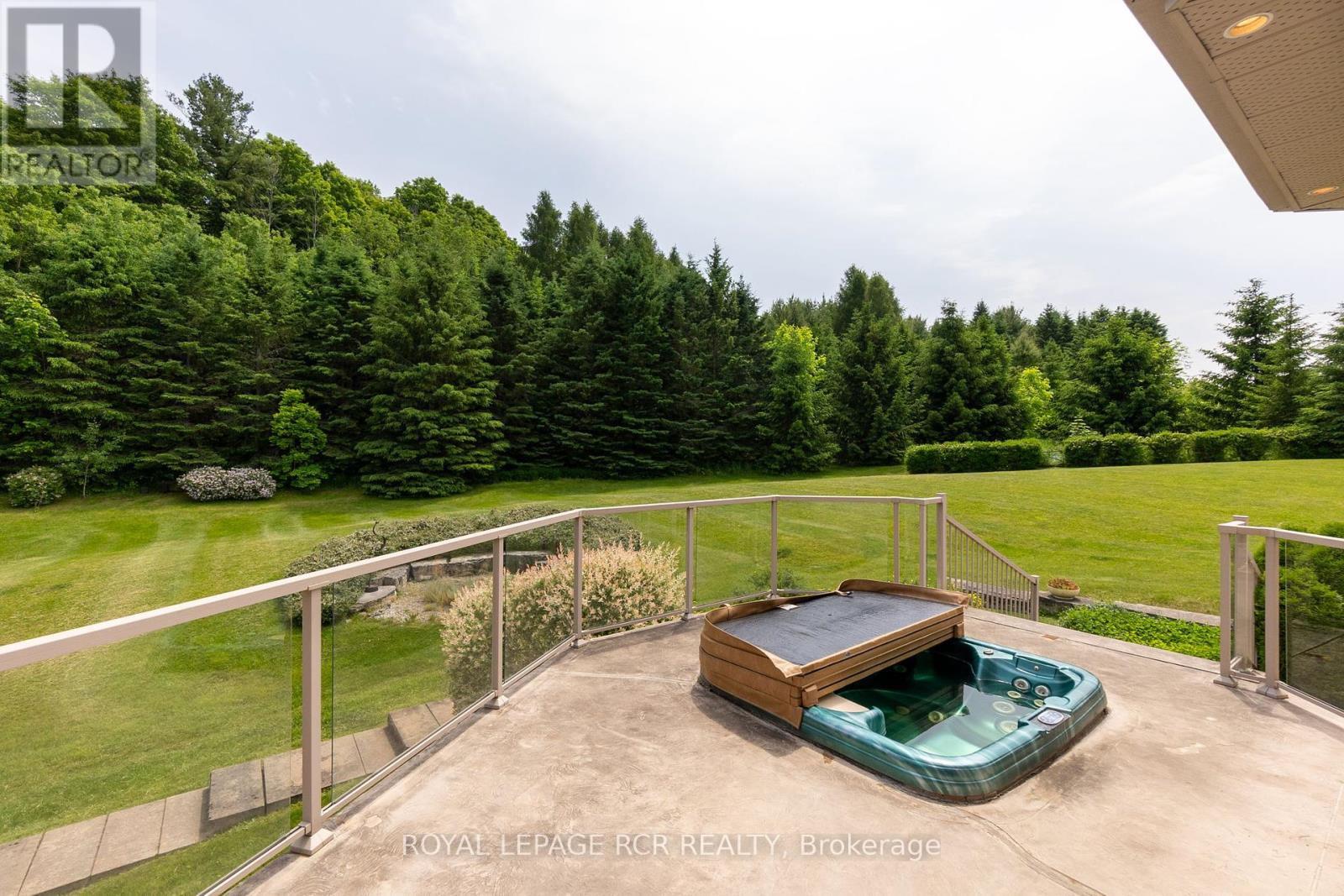 5 Woodlot Court, Caledon (Palgrave), Ontario  L7E 0C2 - Photo 18 - W12377343