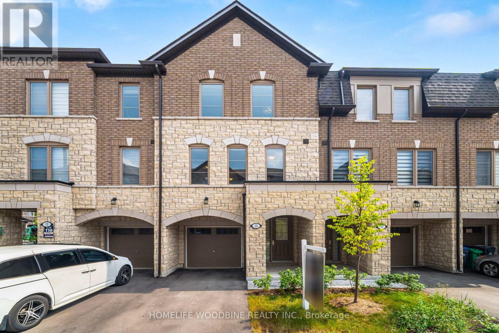 Property at 15 ARCOLA STREET image 1