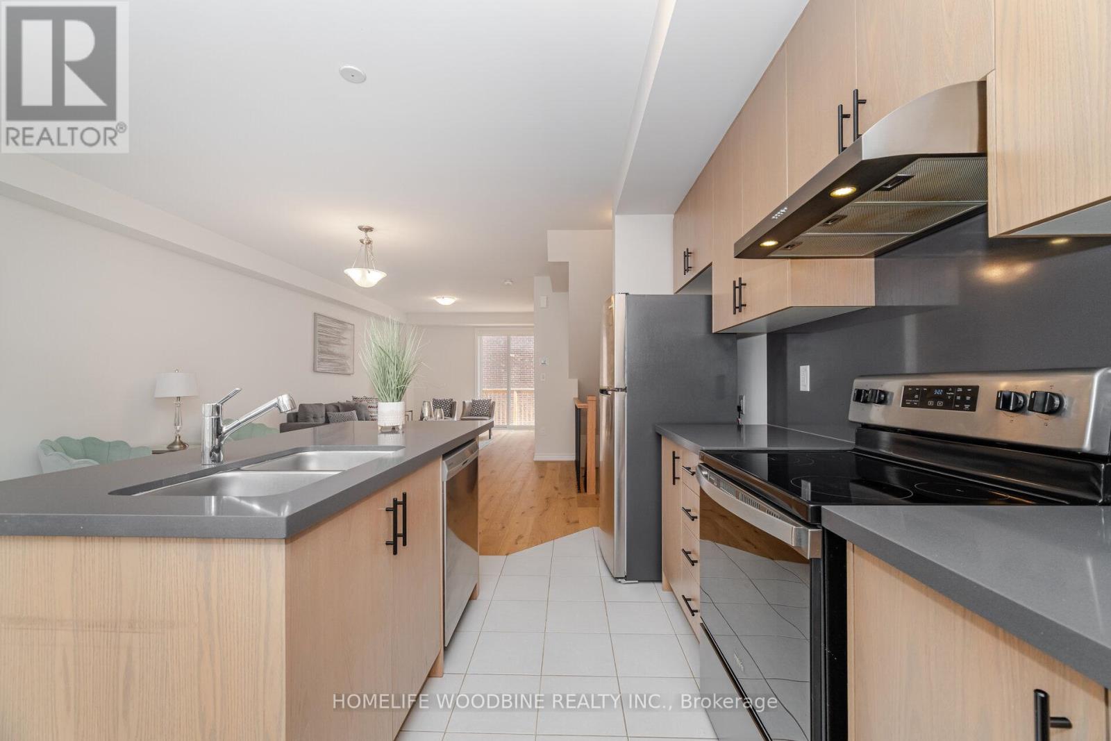15 Arcola Street, Brampton (Goreway Drive Corridor), Ontario  L6P 4N7 - Photo 13 - W12377392