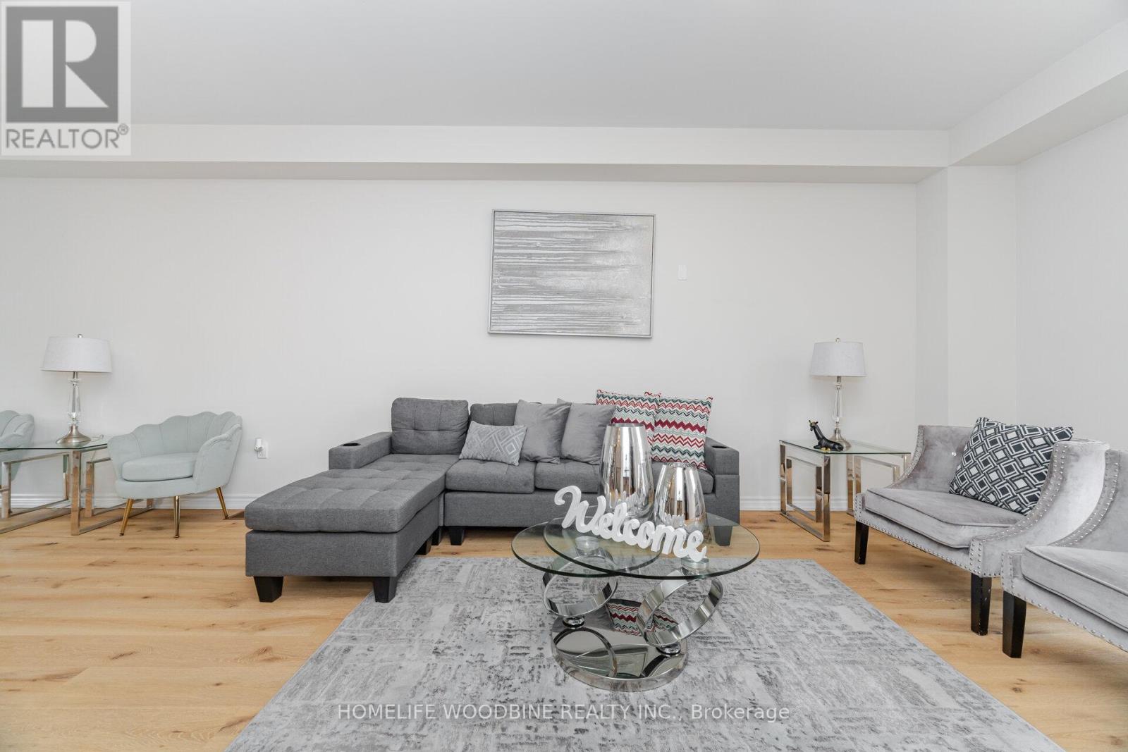 15 Arcola Street, Brampton (Goreway Drive Corridor), Ontario  L6P 4N7 - Photo 16 - W12377392