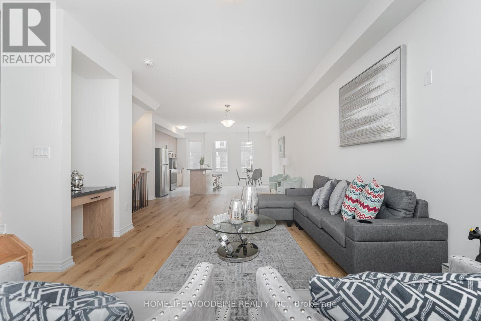 15 Arcola Street, Brampton (Goreway Drive Corridor), Ontario  L6P 4N7 - Photo 18 - W12377392