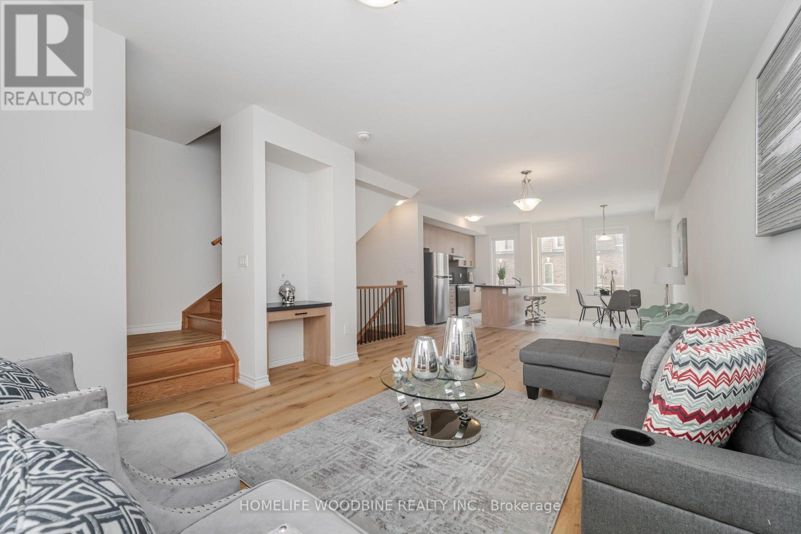 15 Arcola Street, Brampton (Goreway Drive Corridor), Ontario  L6P 4N7 - Photo 19 - W12377392